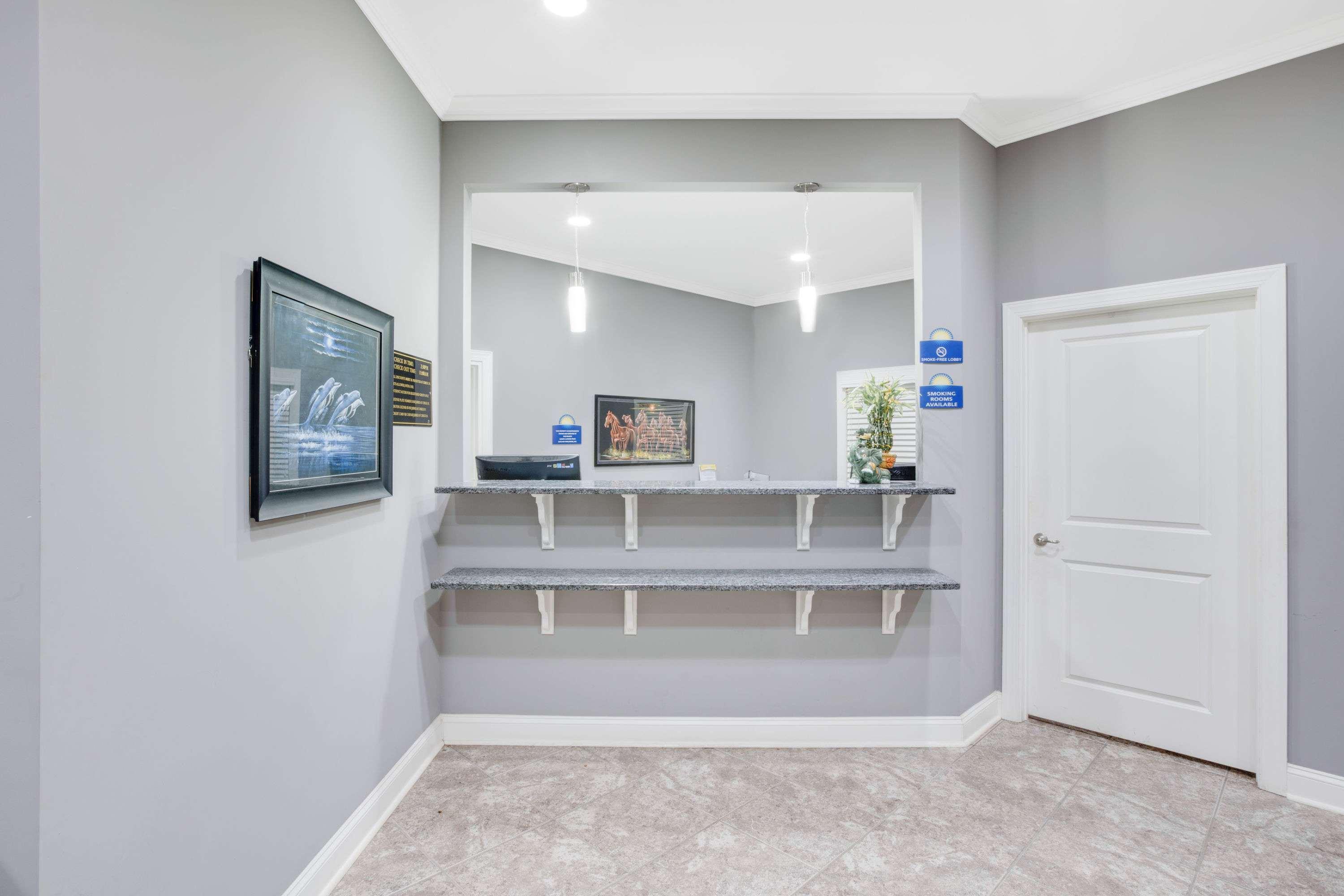 Columbus Inn And Suites المظهر الخارجي الصورة