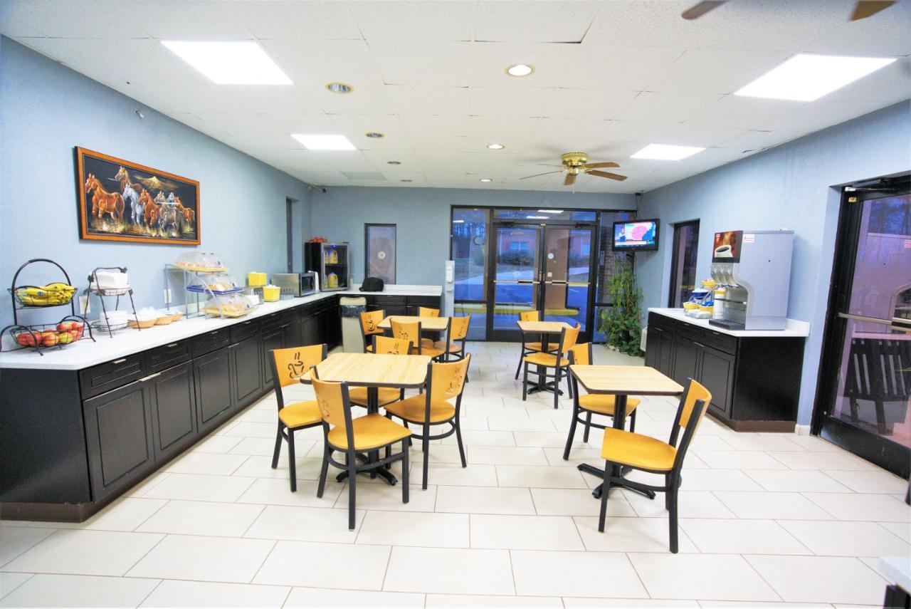 Columbus Inn And Suites المظهر الخارجي الصورة