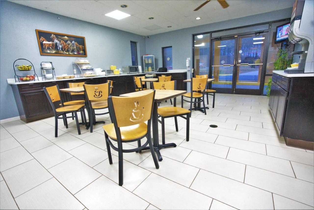 Columbus Inn And Suites المظهر الخارجي الصورة