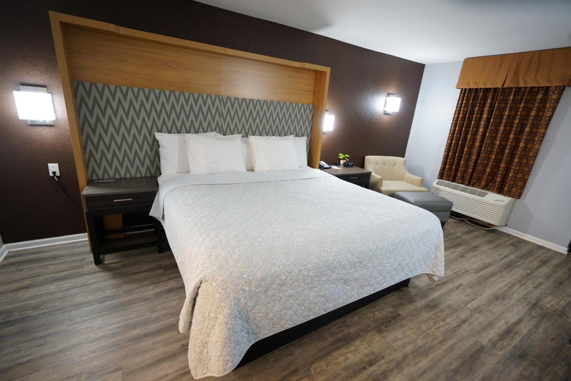 Columbus Inn And Suites المظهر الخارجي الصورة