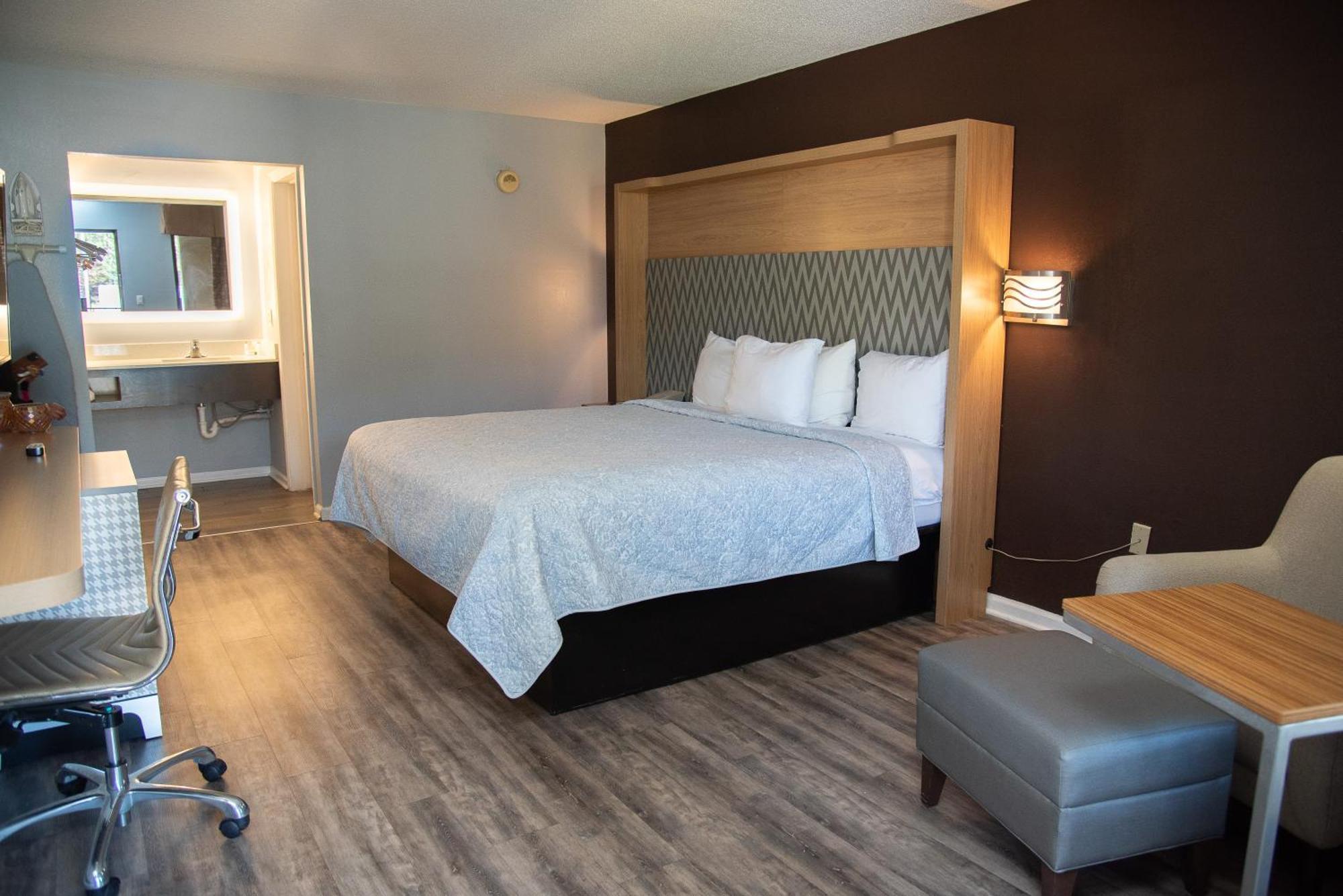 Columbus Inn And Suites المظهر الخارجي الصورة