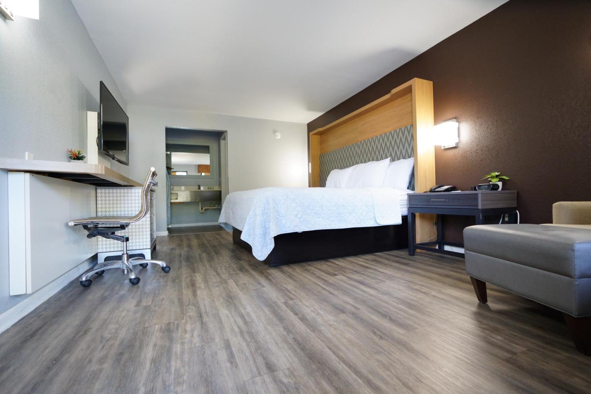 Columbus Inn And Suites المظهر الخارجي الصورة