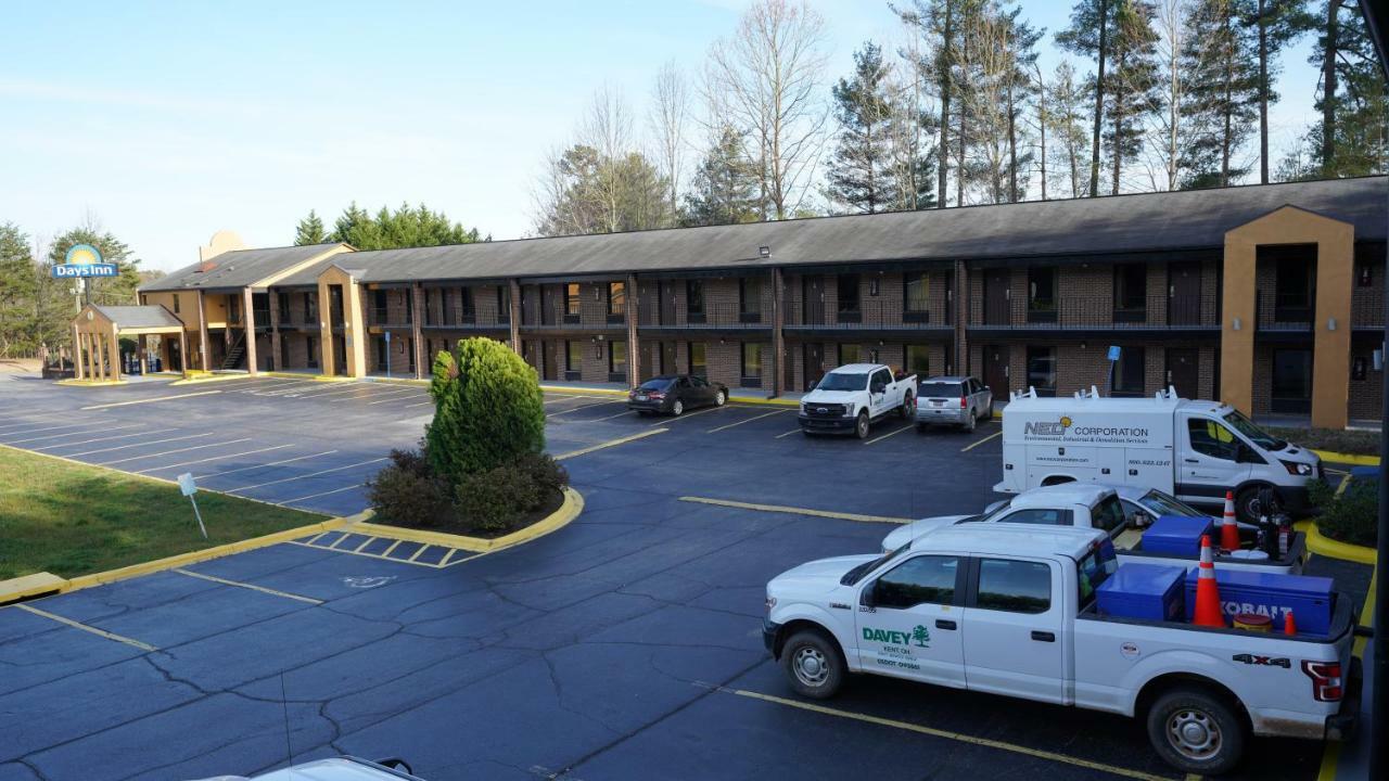 Columbus Inn And Suites المظهر الخارجي الصورة
